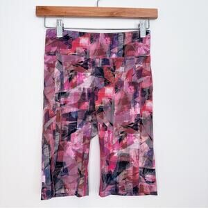 Lululemon On Pace Short *10"
Sun Dazed Multi Pink